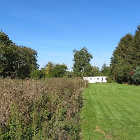 Maison Mathieu - landelijk gelegen vakantiewoning met alle comfort, airco, parking en speelgazon Bilzen Buitenkant foto