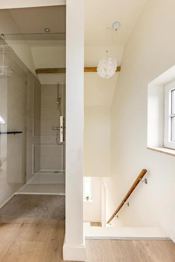 Maison Mathieu - landelijk gelegen vakantiewoning met alle comfort, airco, parking en speelgazon Bilzen Buitenkant foto