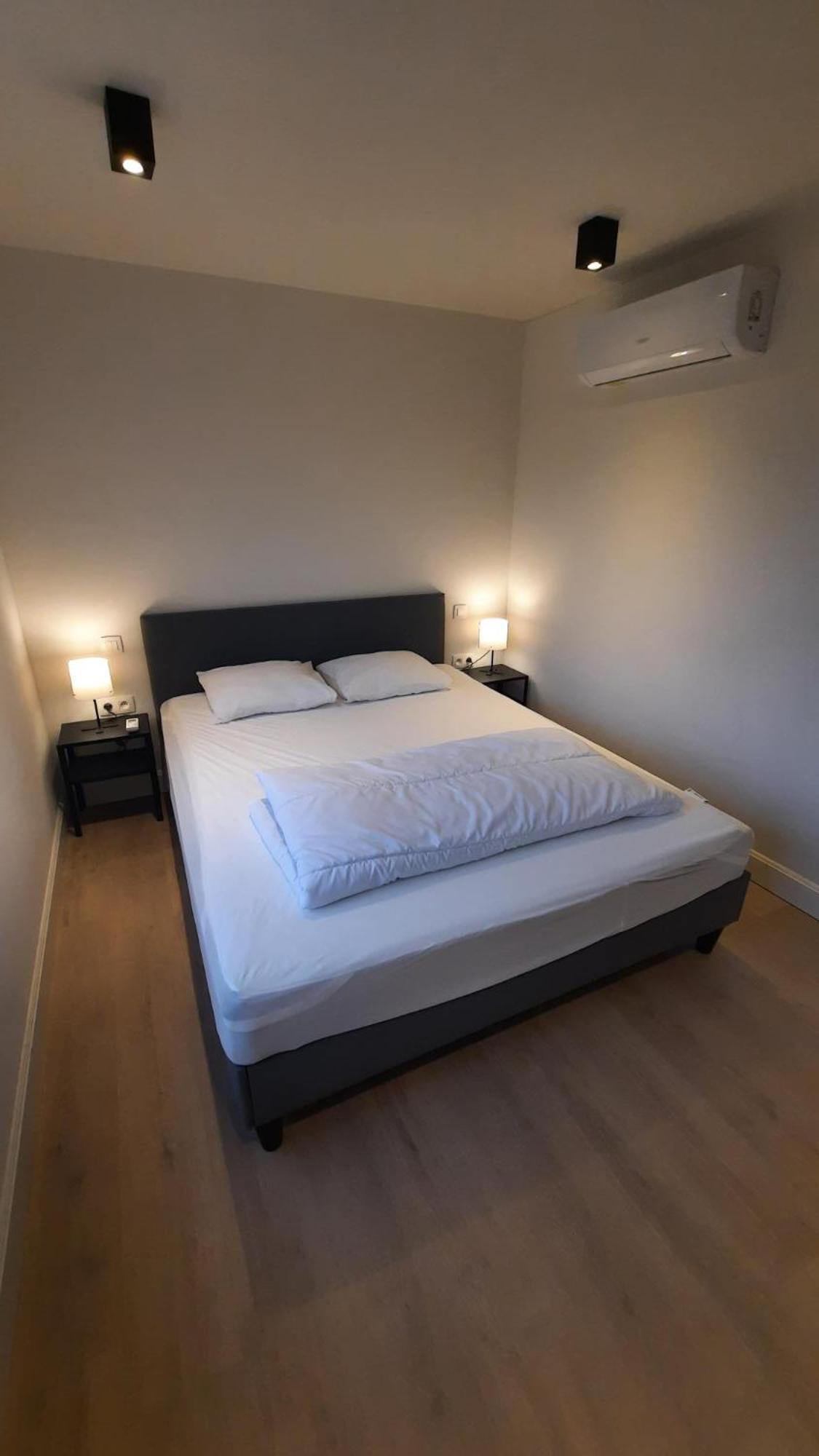 Maison Mathieu - landelijk gelegen vakantiewoning met alle comfort, airco, parking en speelgazon Bilzen Buitenkant foto